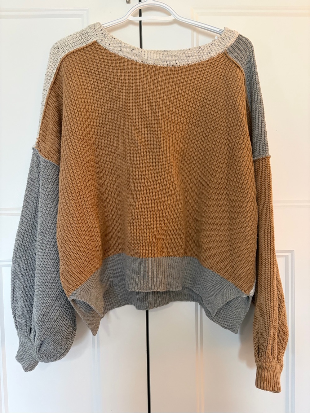 Promesa Two-Tone Crewneck Sweater in Camel, Light Gray, and Cream